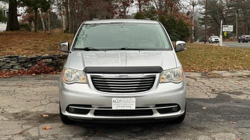 2011 Chrysler Town & Country Touring-L