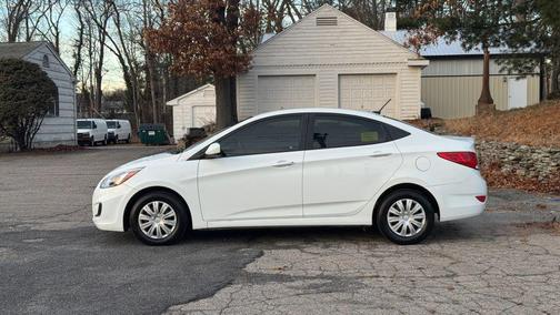 2016 Hyundai Accent SE
