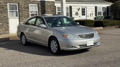 2004 Toyota Camry XLE