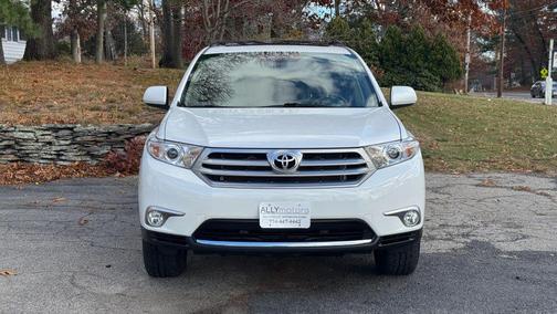 2013 Toyota Highlander SE
