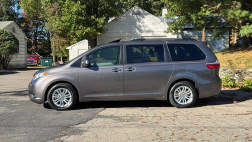 2015 Toyota Sienna XLE Premium