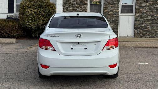 2017 Hyundai Accent Value Edition