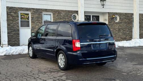 2012 Chrysler Town & Country Touring