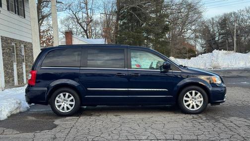 2012 Chrysler Town & Country Touring