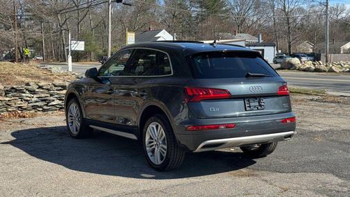 Gray 2018 Audi Q5 2.0T Tech Premium