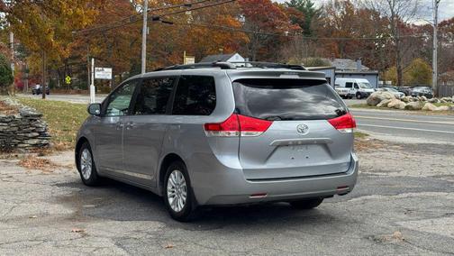2014 Toyota Sienna XLE
