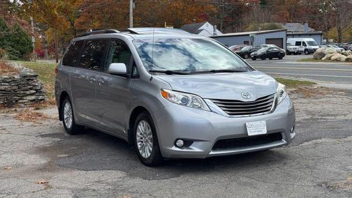 2014 Toyota Sienna XLE