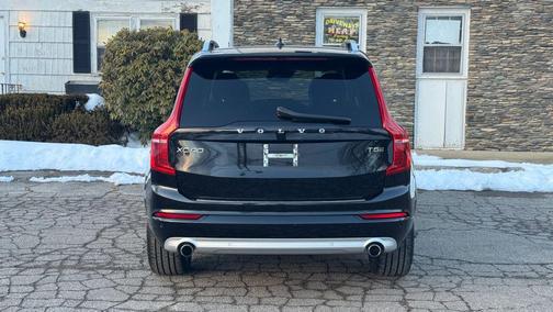 2019 Volvo XC90 T5 Momentum