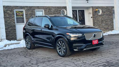 2019 Volvo XC90 T5 Momentum