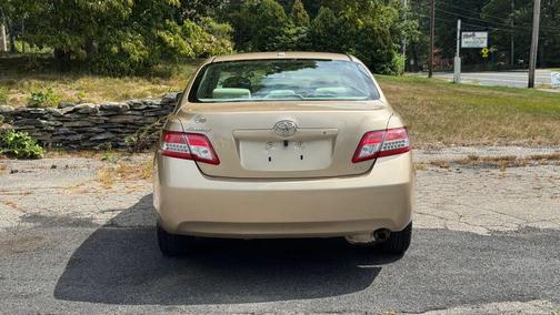 2010 Toyota Camry LE
