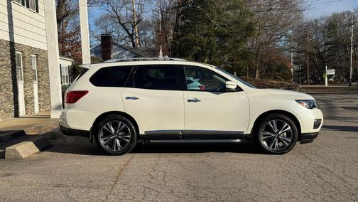 2018 Nissan Pathfinder Platinum