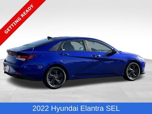 2022 Hyundai ELANTRA SEL