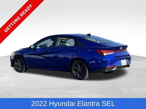 2022 Hyundai ELANTRA SEL