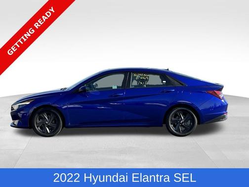 2022 Hyundai ELANTRA SEL