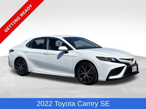 2022 Toyota Camry SE