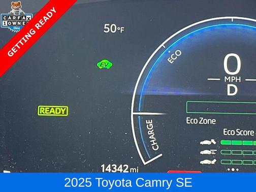 2025 Toyota Camry SE
