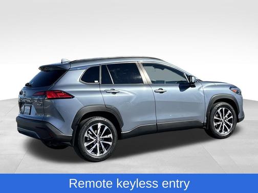 2024 Toyota Corolla Cross XLE