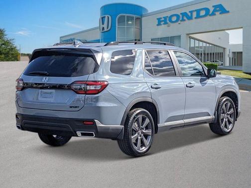 2025 Honda Pilot Sport
