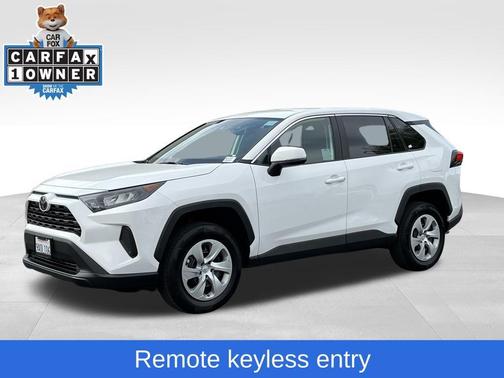 2022 Toyota RAV4 LE