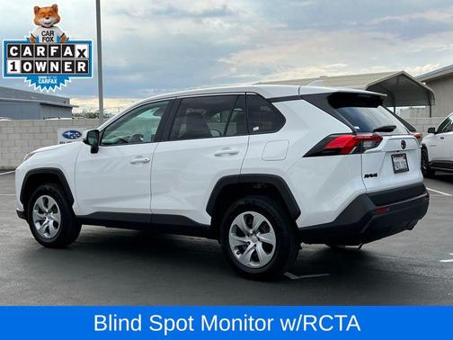 2022 Toyota RAV4 LE