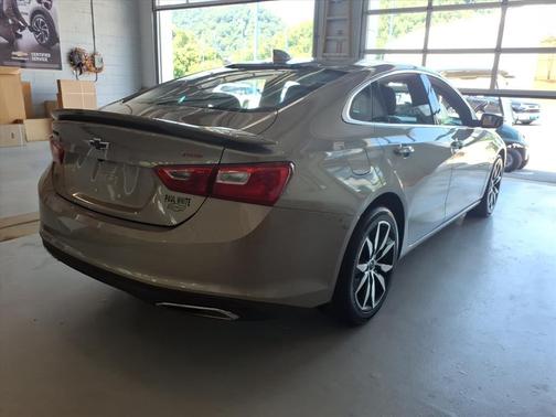 Mineral Gray Metallic 2022 Chevrolet Malibu RS
