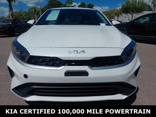 Snow White Pearl 2023 Kia Forte LXS