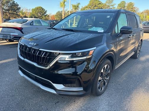 2024 Kia Carnival EX