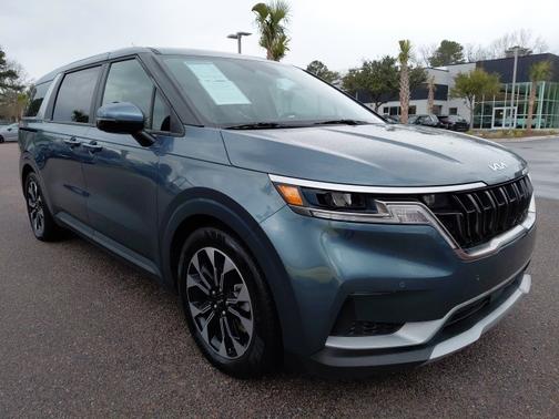 2024 Kia Carnival EX