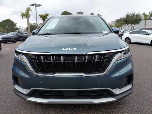 2024 Kia Carnival EX