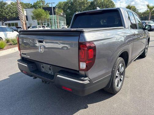 Modern Steel Metallic 2018 Honda Ridgeline RTL