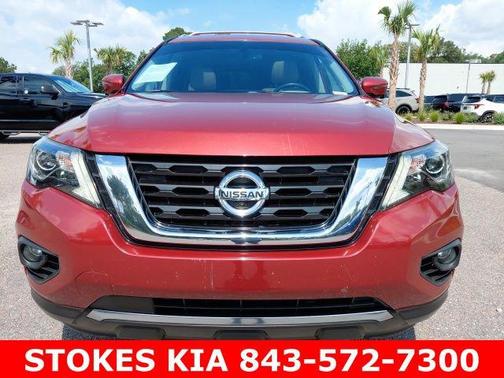 Cayenne Red Metallic 2017 Nissan Pathfinder Platinum