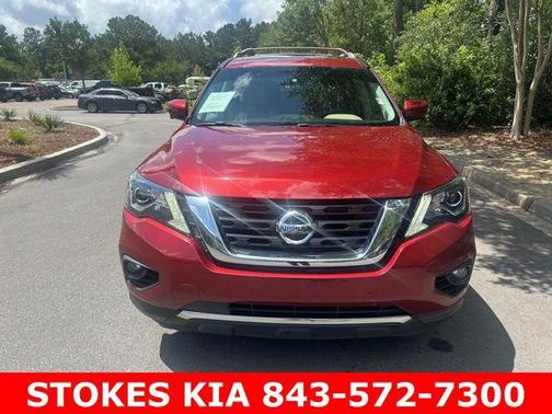 Cayenne Red Metallic 2017 Nissan Pathfinder Platinum