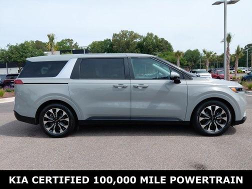 Ceramic Silver 2024 Kia Carnival EX