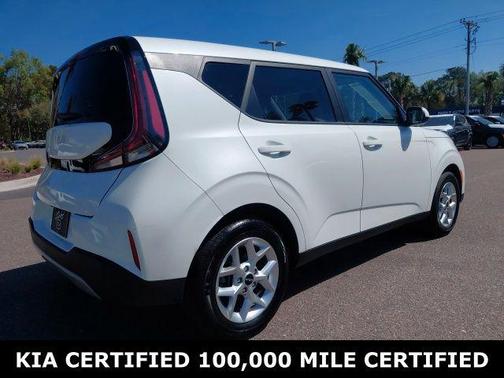 Snow White Pearl 2025 Kia Soul LX