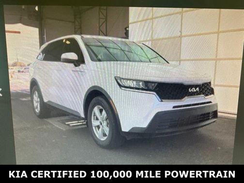 Glacial White Pearl 2023 Kia Sorento LX