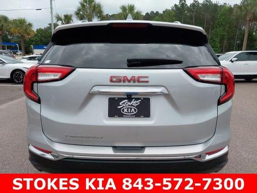 Quicksilver Metallic 2022 GMC Terrain SLT
