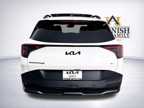 Snow White Pearl 2026 Kia Sportage X-Line