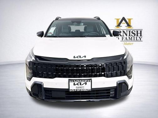 Snow White Pearl 2026 Kia Sportage X-Line