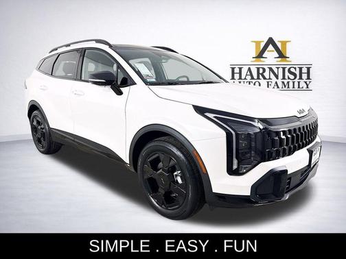 Snow White Pearl 2026 Kia Sportage X-Line