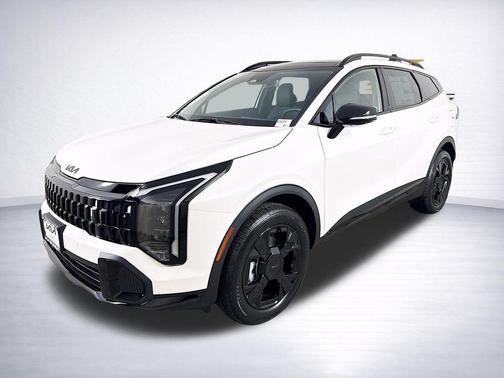 Snow White Pearl 2026 Kia Sportage X-Line