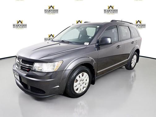 Granite Pearlcoat 2018 Dodge Journey SE