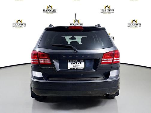 Granite Pearlcoat 2018 Dodge Journey SE