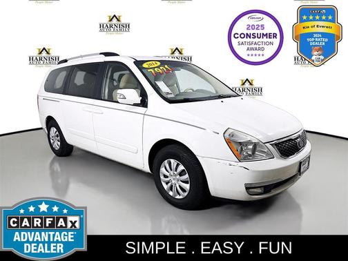 White 2014 Kia Sedona LX
