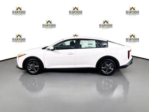 Snow White Pearl 2026 Kia K4 LXS