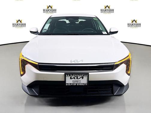 Snow White Pearl 2026 Kia K4 LXS