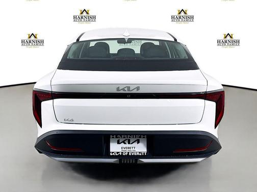 Snow White Pearl 2026 Kia K4 LXS