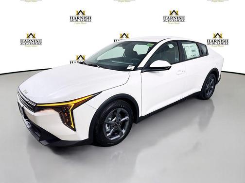 Snow White Pearl 2026 Kia K4 LXS