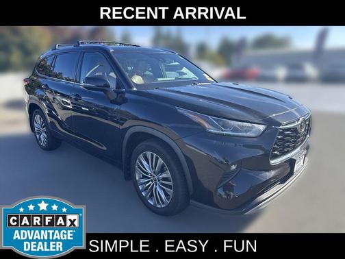 Amber 2020 Toyota Highlander Platinum