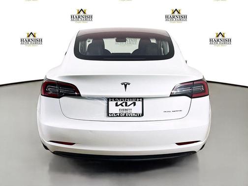 Pearl White Multi-Coat 2018 Tesla Model 3 Long Range