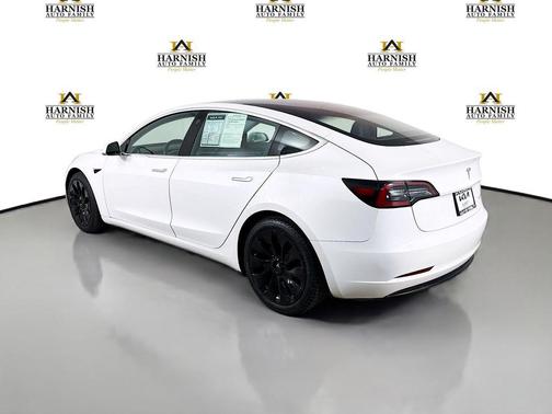 Pearl White Multi-Coat 2018 Tesla Model 3 Long Range